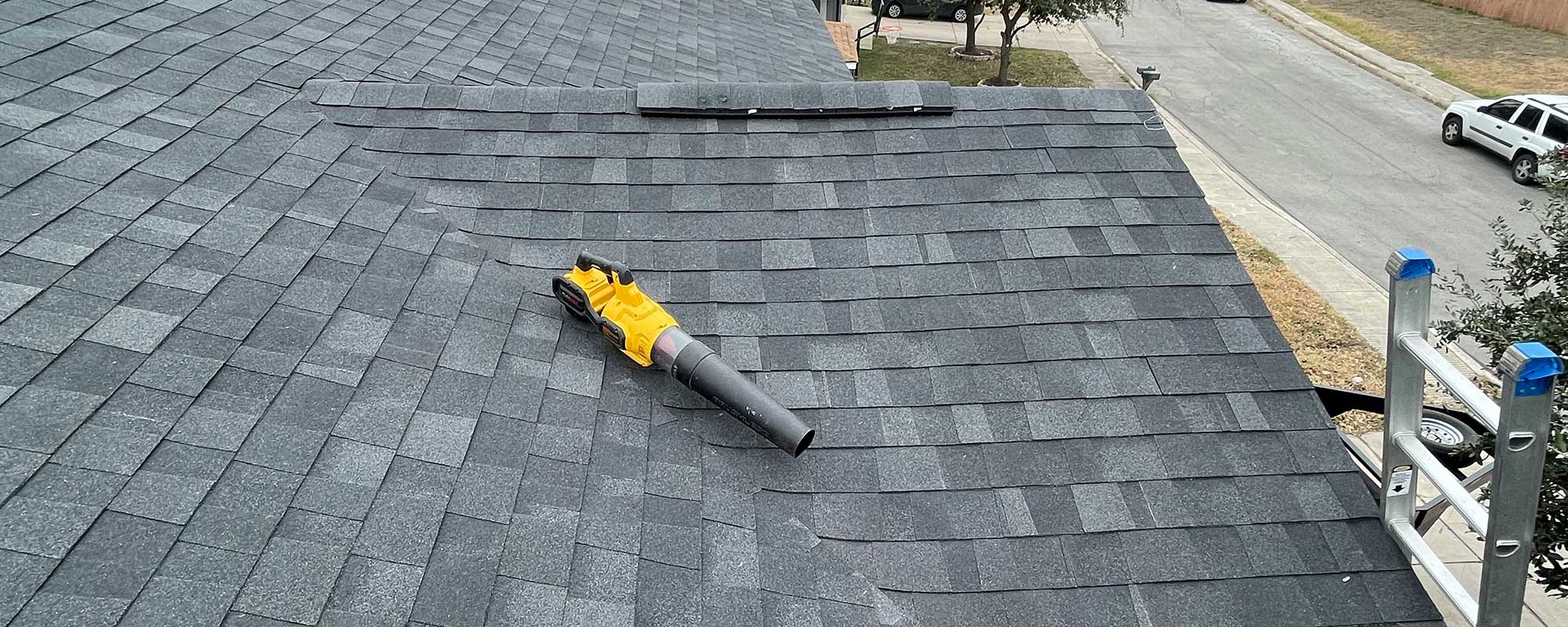 Why and When Does a Roof Need to Be Replaced?