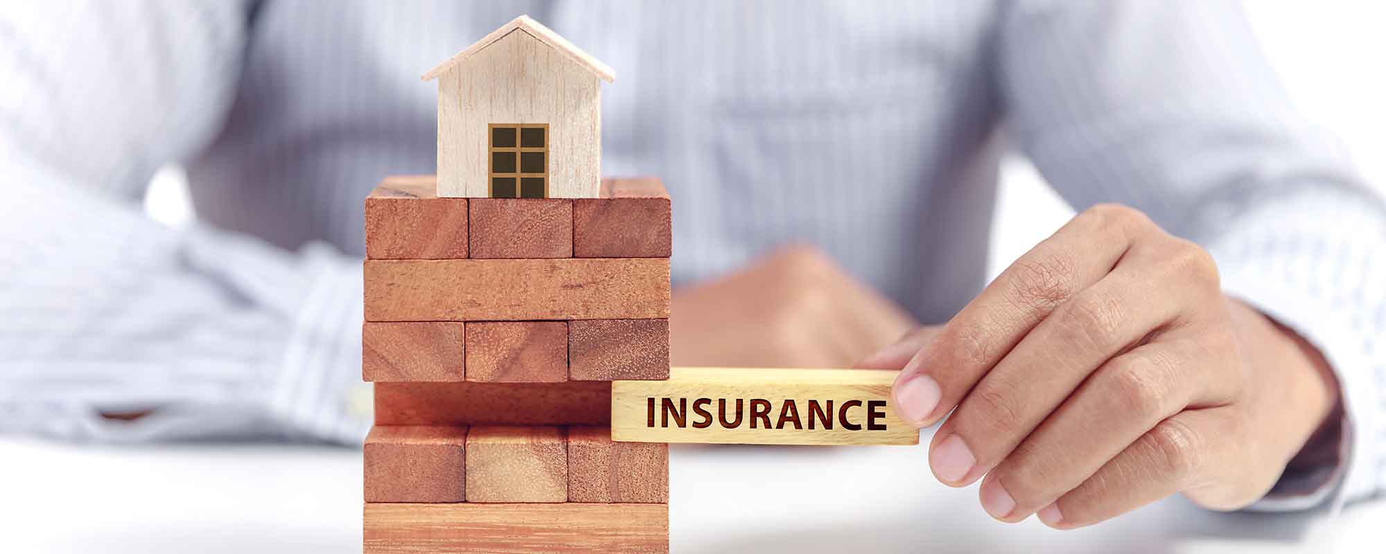 how roofing companies work with insurance companies